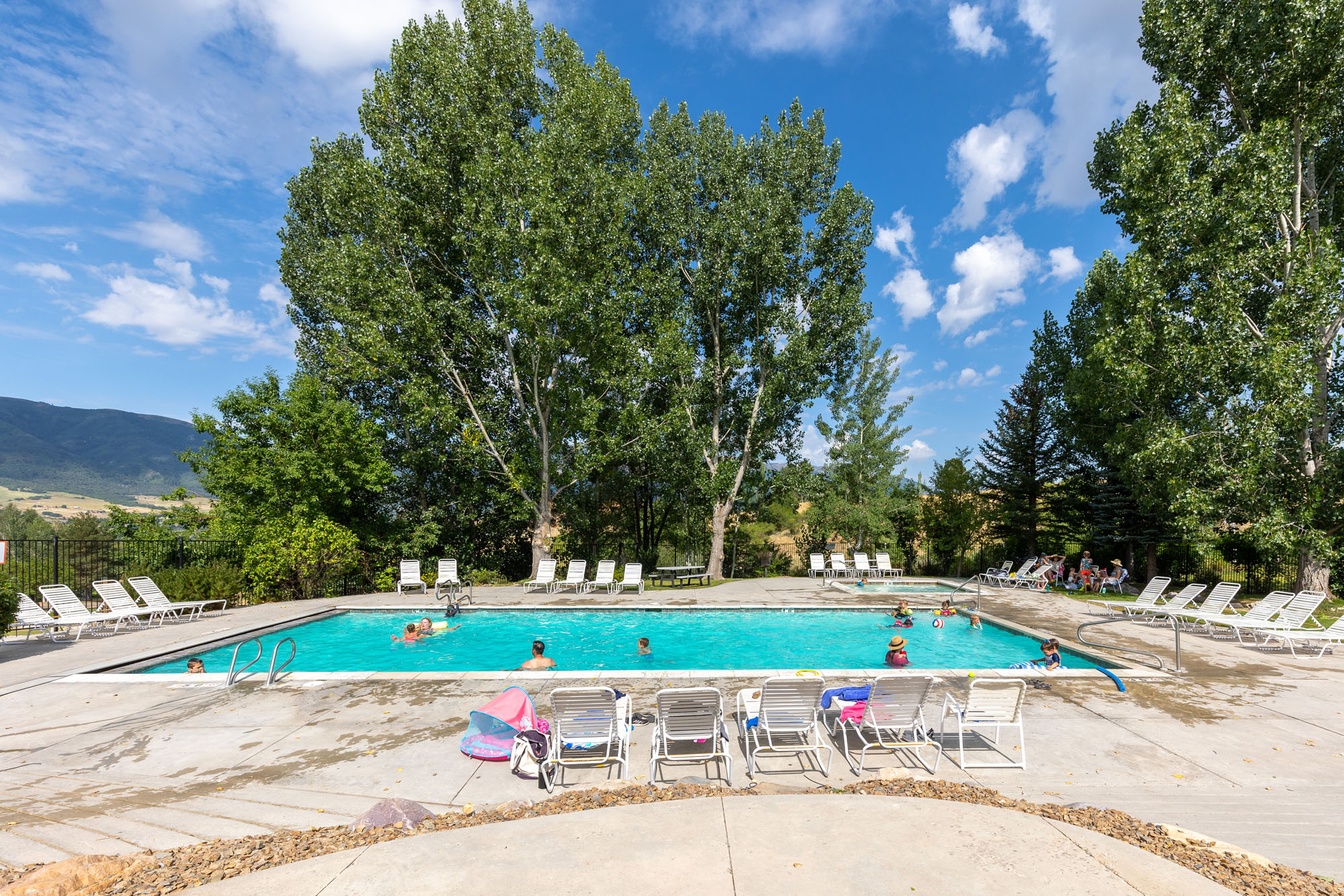 moosehollow102-25 Family and Group Lodging